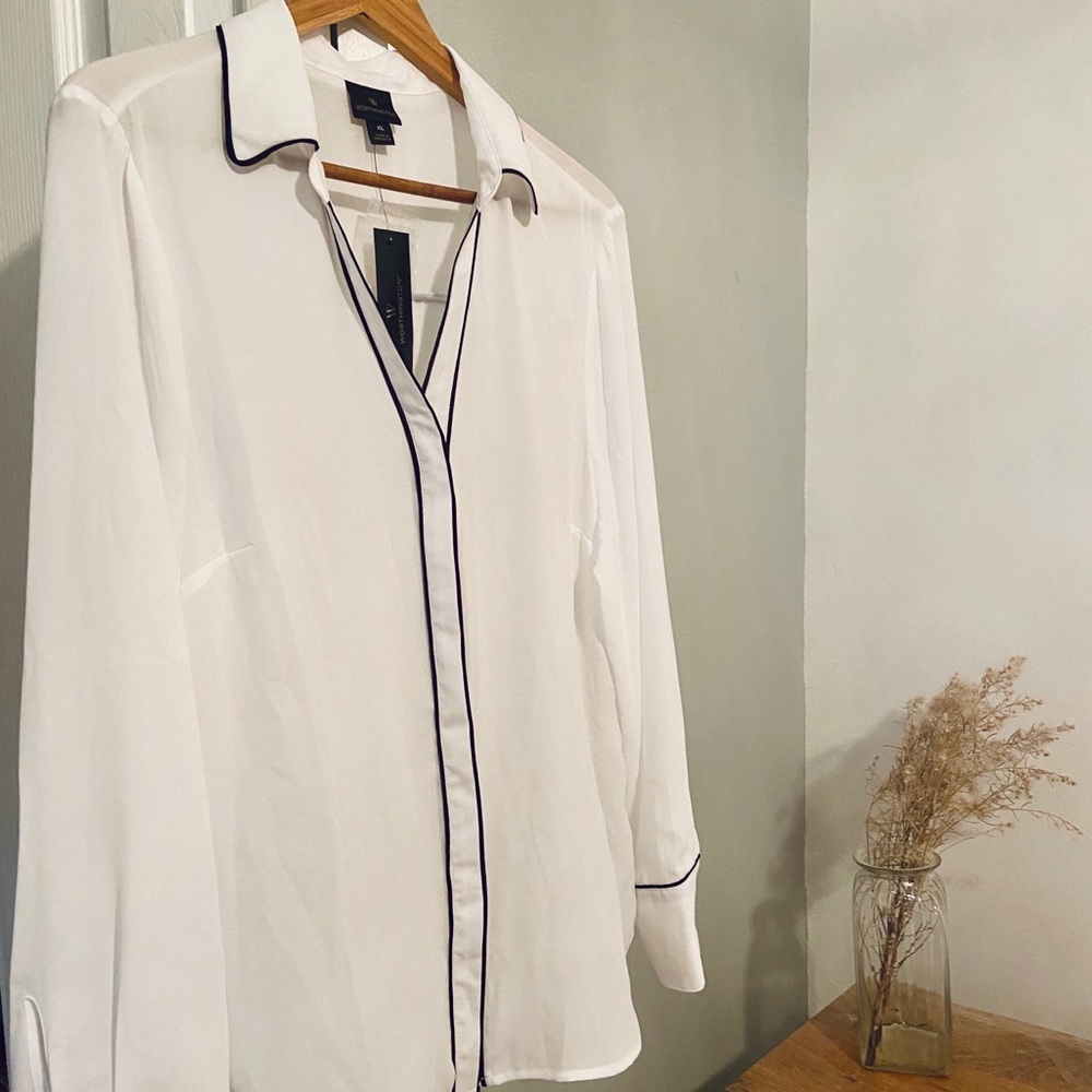 Women’s Elegant White Blouse